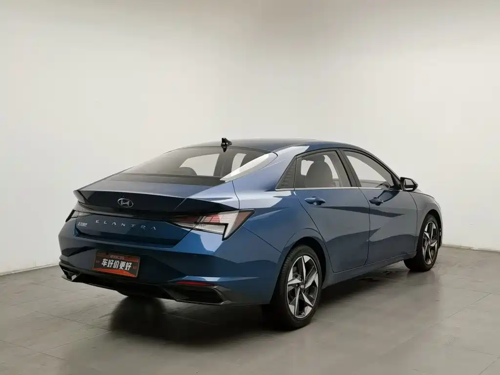 Hyundai Elantra — миниатюра 2