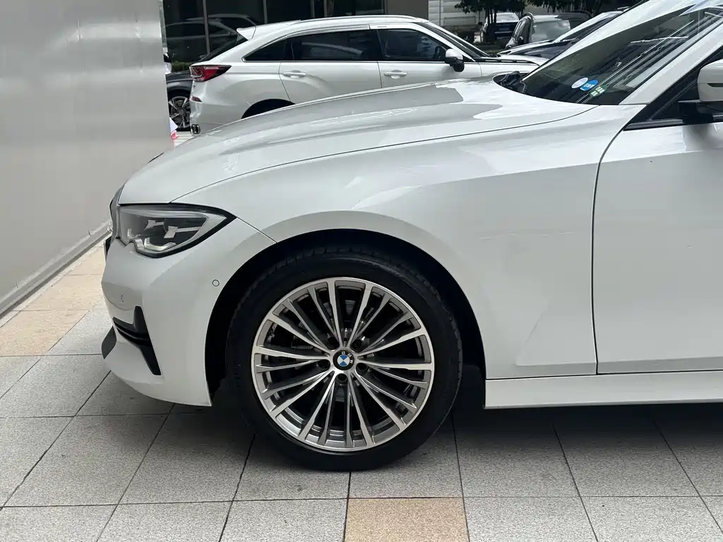 BMW 3 Series — миниатюра 5