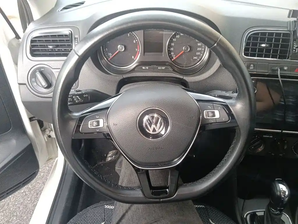 Volkswagen Polo — миниатюра 3