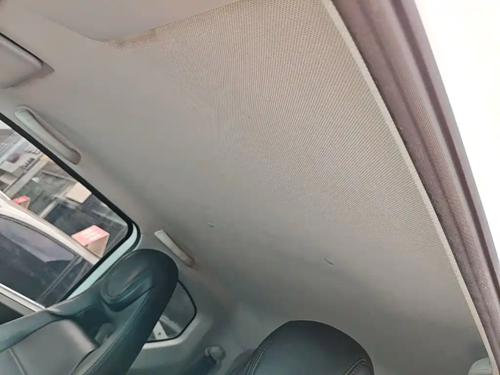 Wuling MINIEV — миниатюра 18