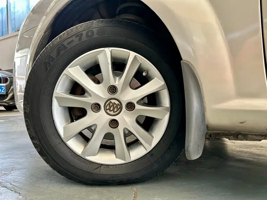 Buick Excelle — миниатюра 16