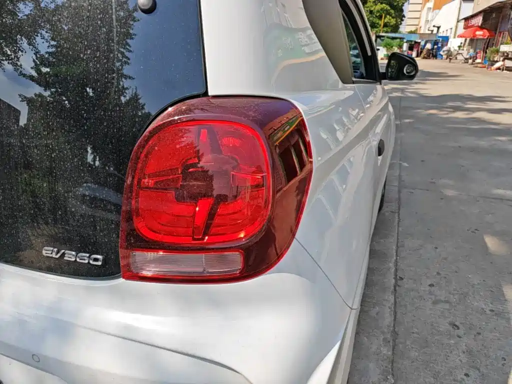 Roewe Clever — миниатюра 8