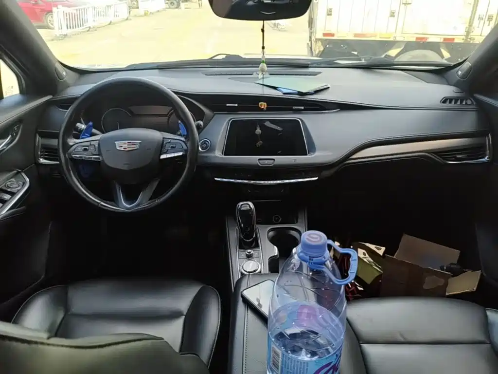Cadillac XT4 — миниатюра 10