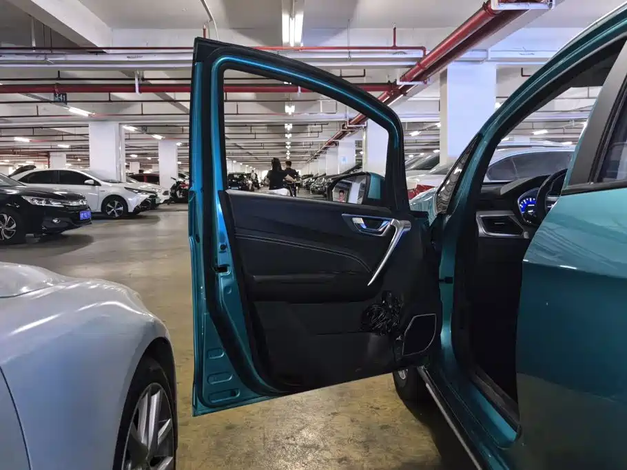Geely Vision X3 — миниатюра 7