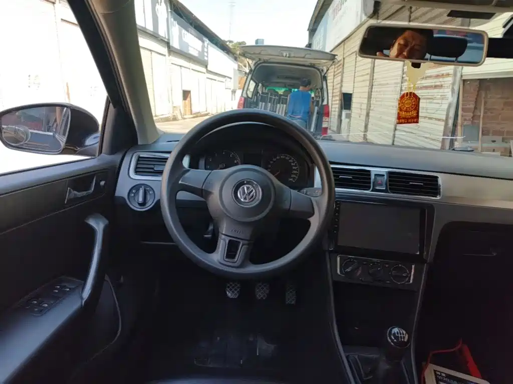 Volkswagen Santana — миниатюра 11