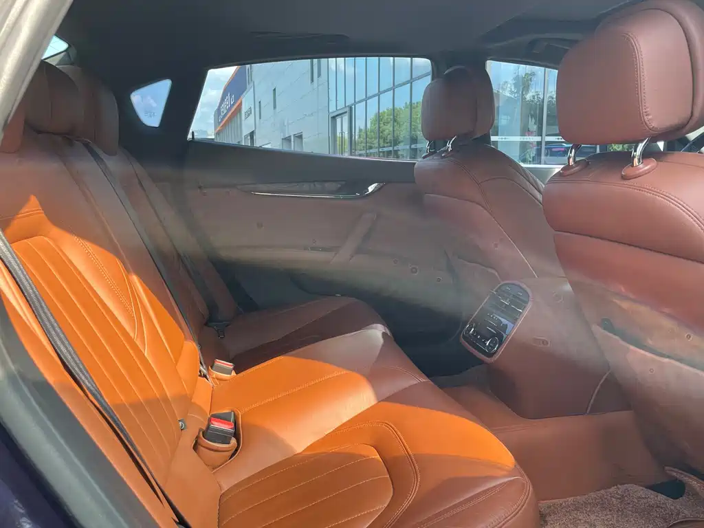 Maserati Quattroporte — миниатюра 10