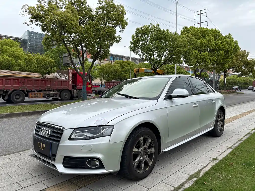 Audi A4L 2012