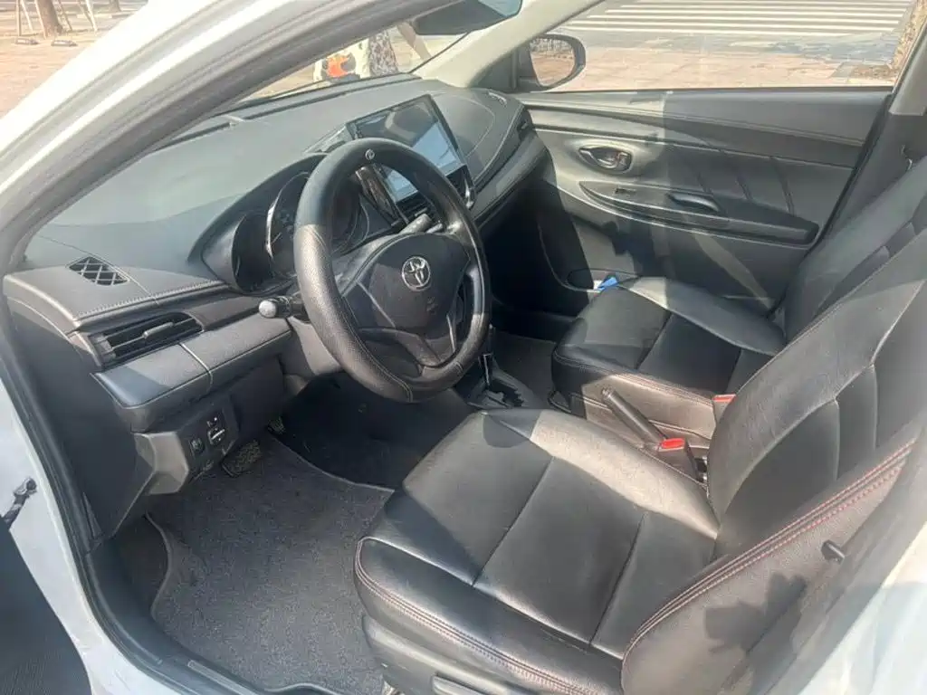 Toyota Yaris L — миниатюра 7