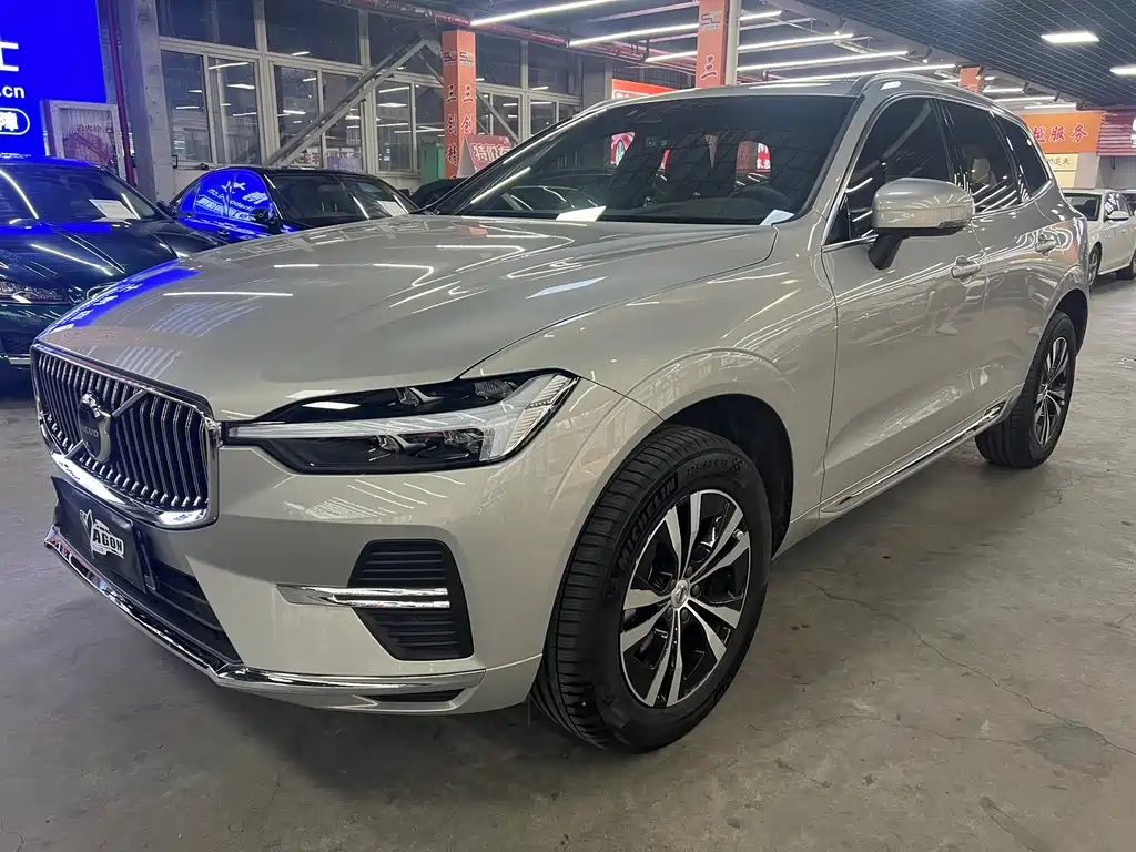 Volvo XC60 2025 B5 4WD Smart Leisure Luxury Edition