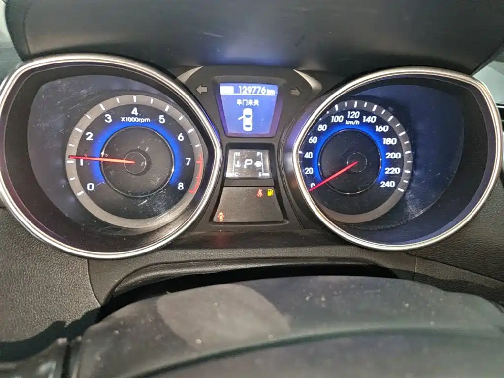 Hyundai Elantra Langdong — миниатюра 12