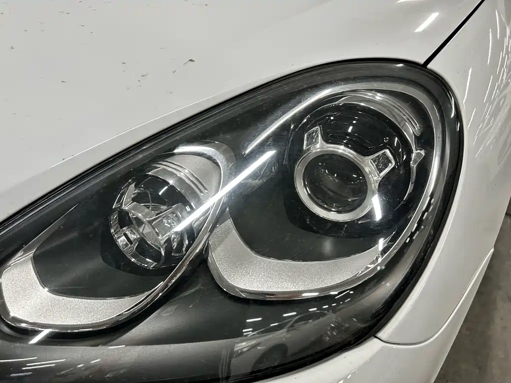 Porsche Cayenne Hybrid — миниатюра 7