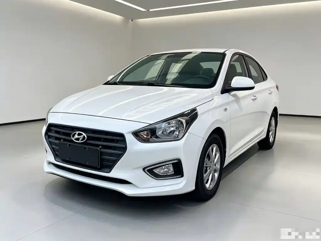 Hyundai Verna - фото 2