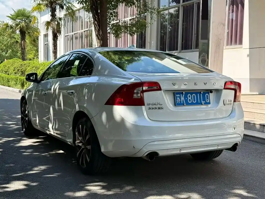 Volvo S60 — миниатюра 9