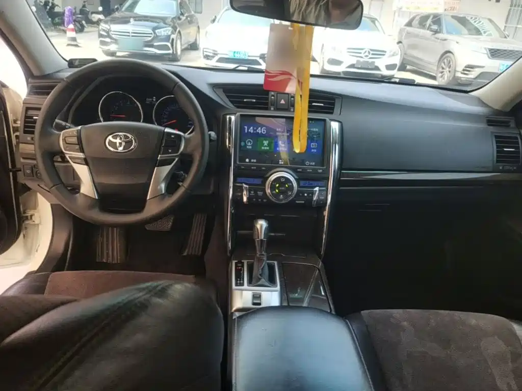 Toyota Reiz — миниатюра 10
