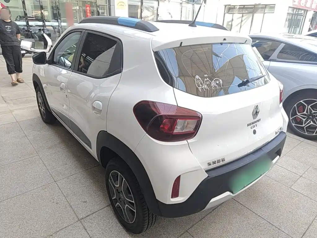 Renault City K-ZE — миниатюра 5