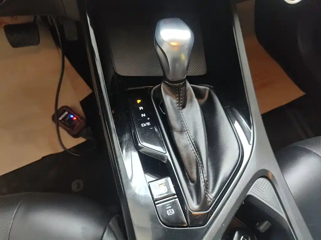 Roewe i5 — миниатюра 14