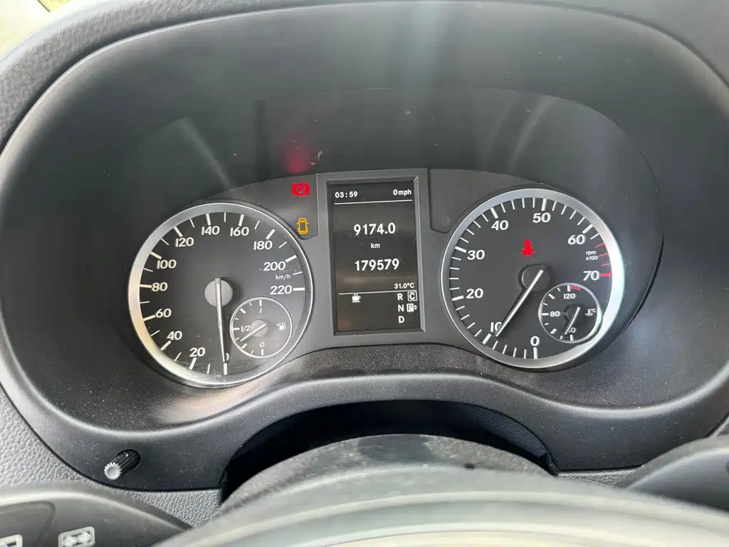 Mercedes-Benz Vito — миниатюра 6