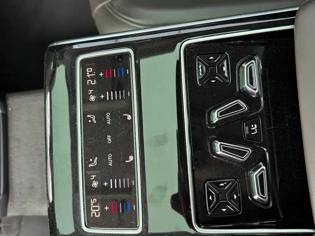 Audi A8 — миниатюра 15