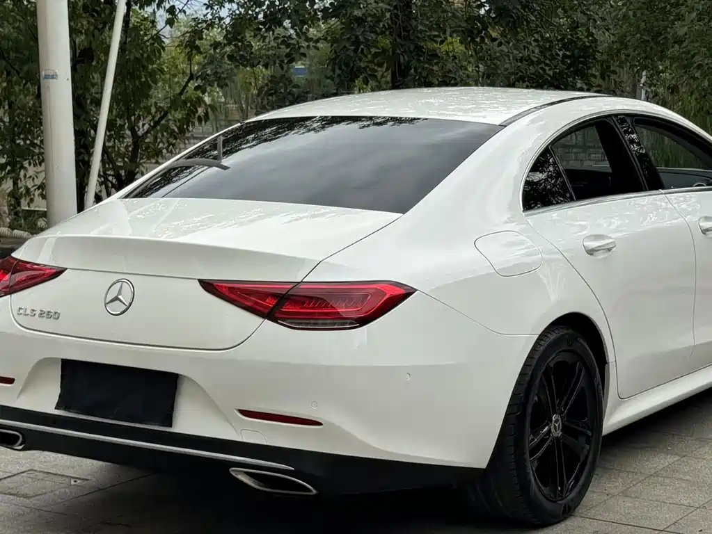 MERCEDES-BENZ CLS