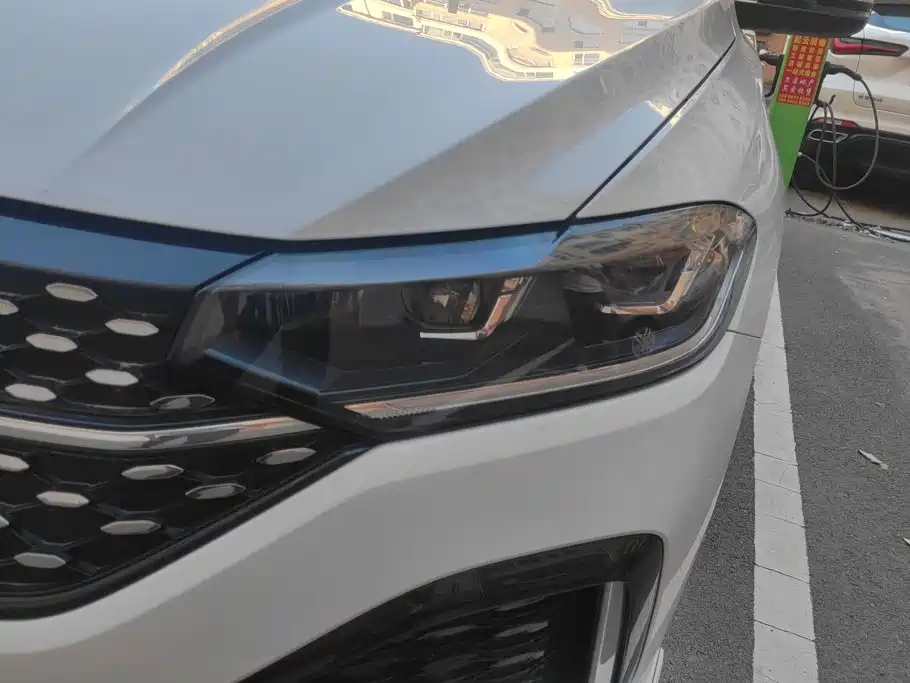 Volkswagen Lavida — миниатюра 5