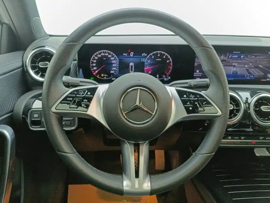 Mercedes-Benz A-Class — миниатюра 15