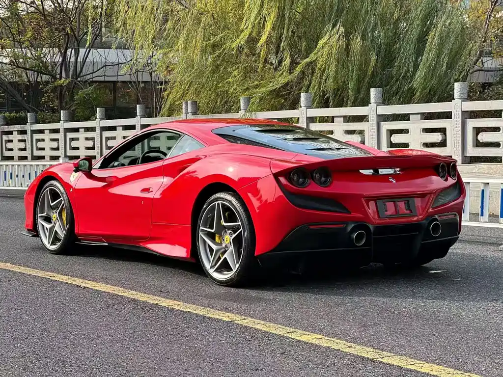 Ferrari F8 2019 Tributo 3.9T V8