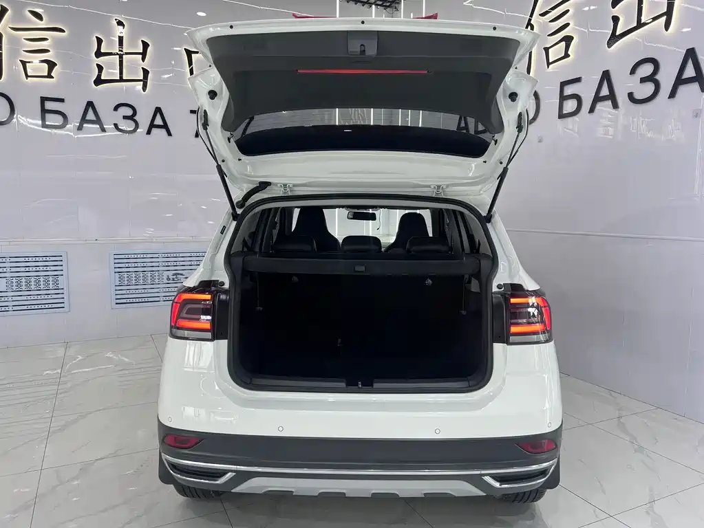 Volkswagen T-Cross — миниатюра 16