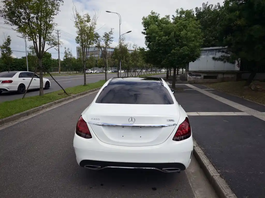 Mercedes-Benz C-Class — миниатюра 6