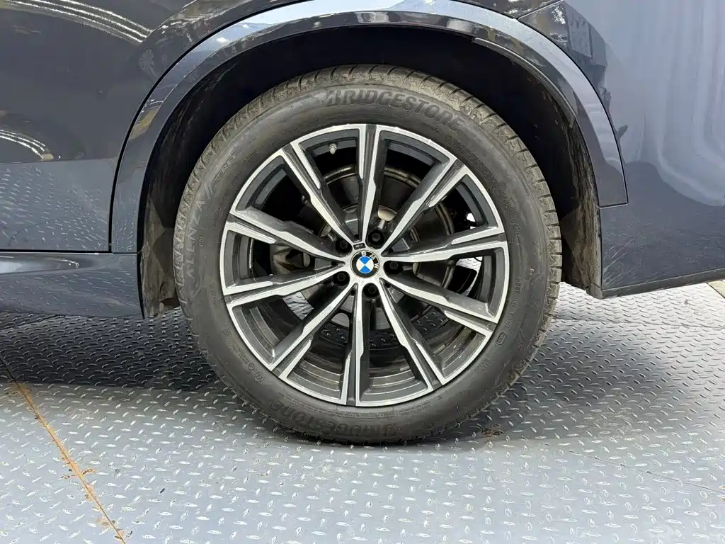 BMW X5 (Import) — миниатюра 12