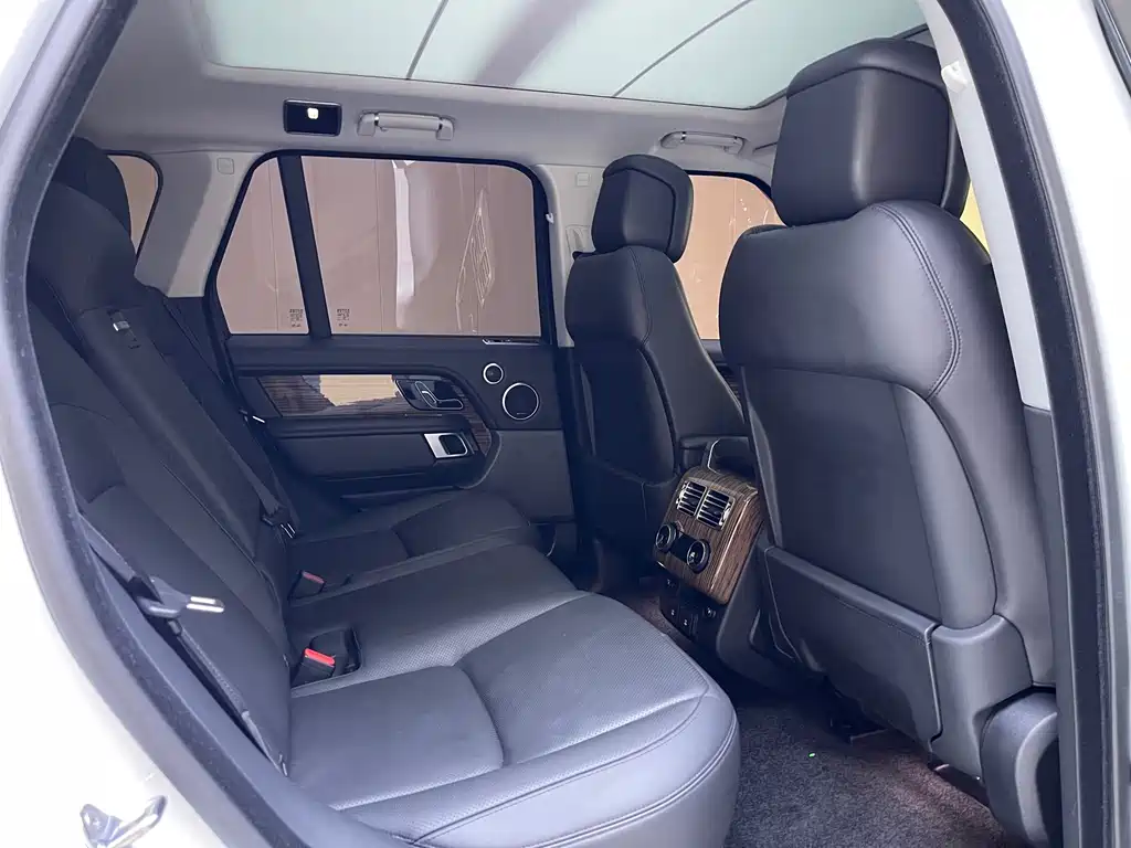 Land Rover Range Rover — миниатюра 14
