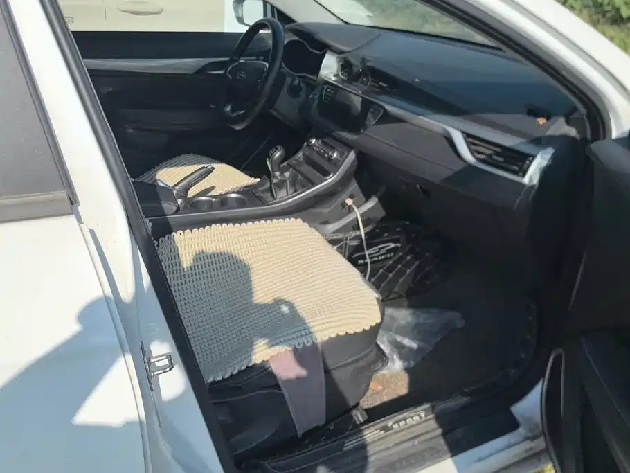 Geely Emgrand — миниатюра 8