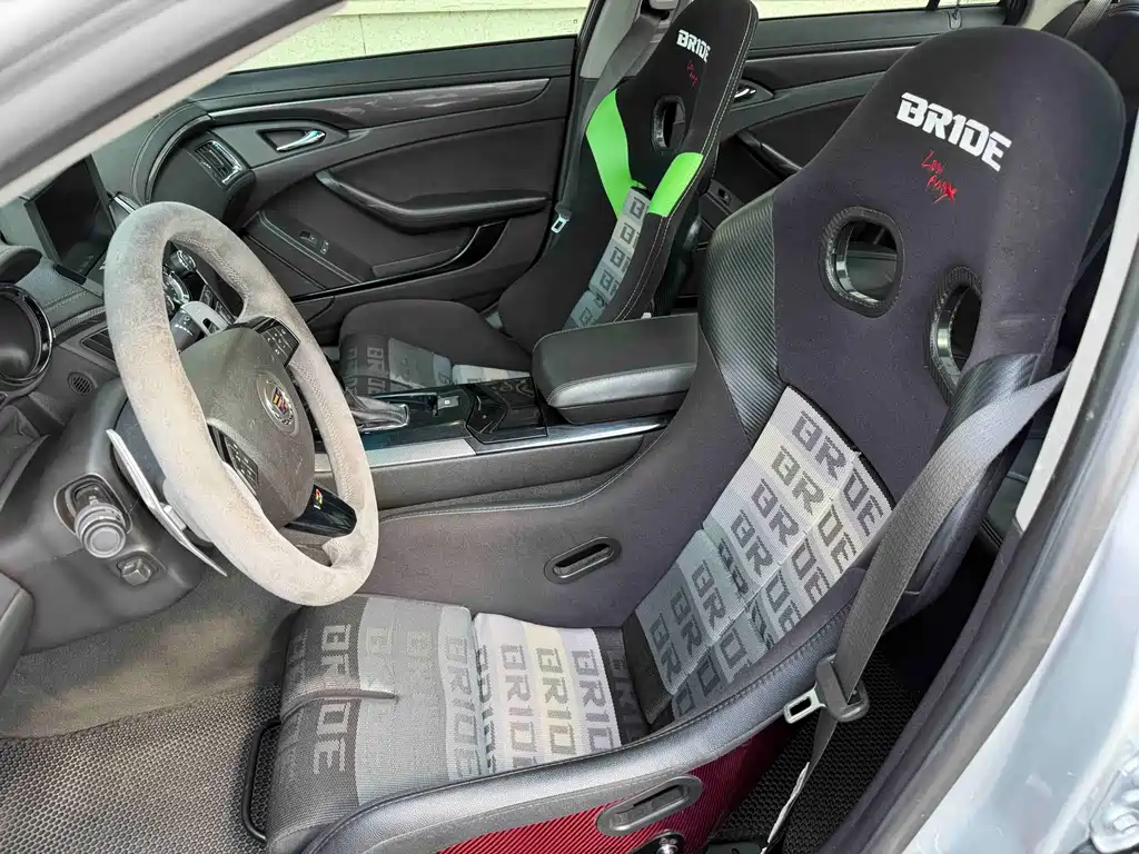 Cadillac CTS — миниатюра 7