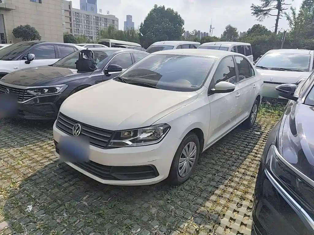 Volkswagen Santana — миниатюра 2