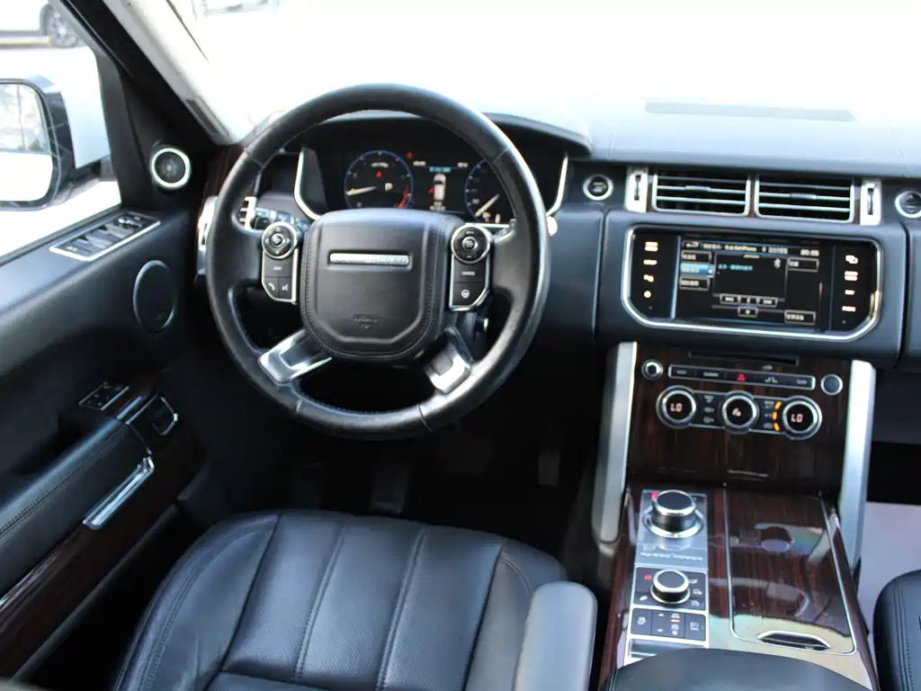 Land Rover Range Rover — миниатюра 21