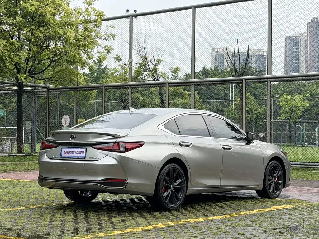 Lexus ES — миниатюра 4