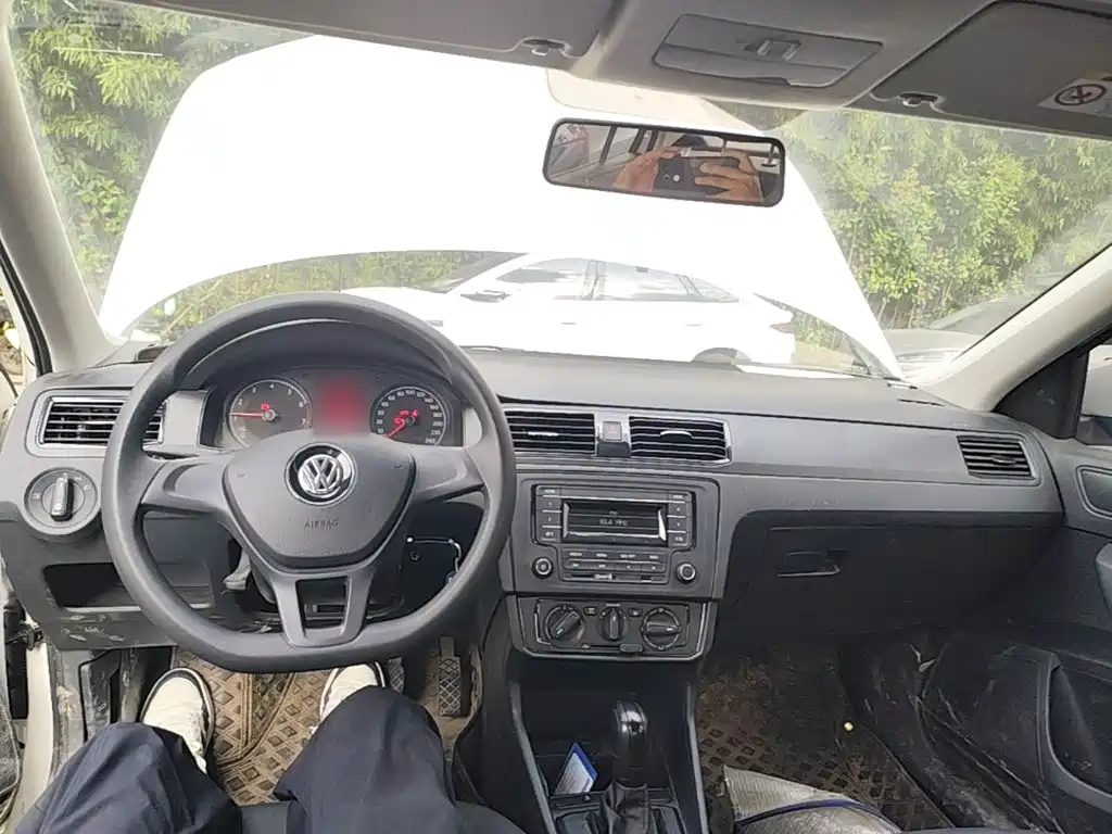 Volkswagen Santana — миниатюра 10