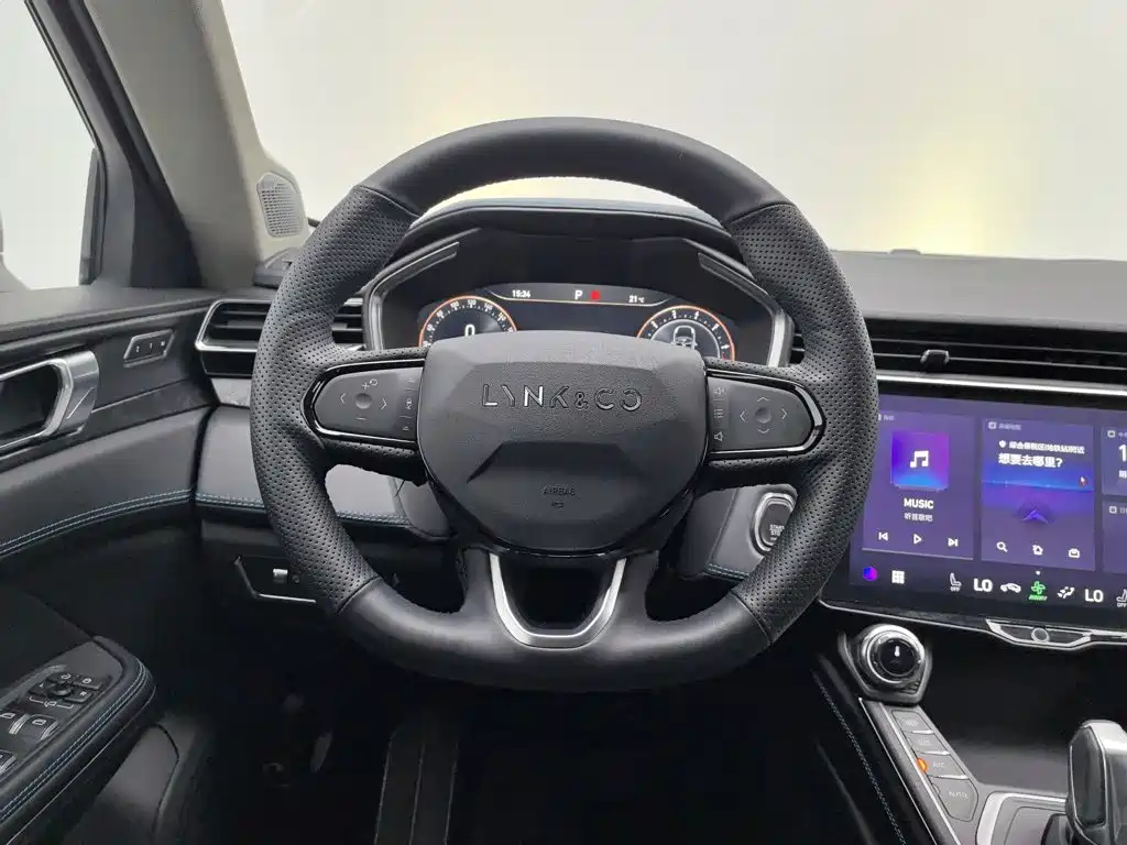 Lynk & Co 05 — миниатюра 11