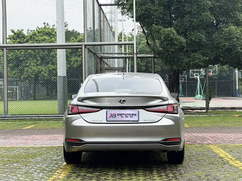 Lexus ES — миниатюра 5