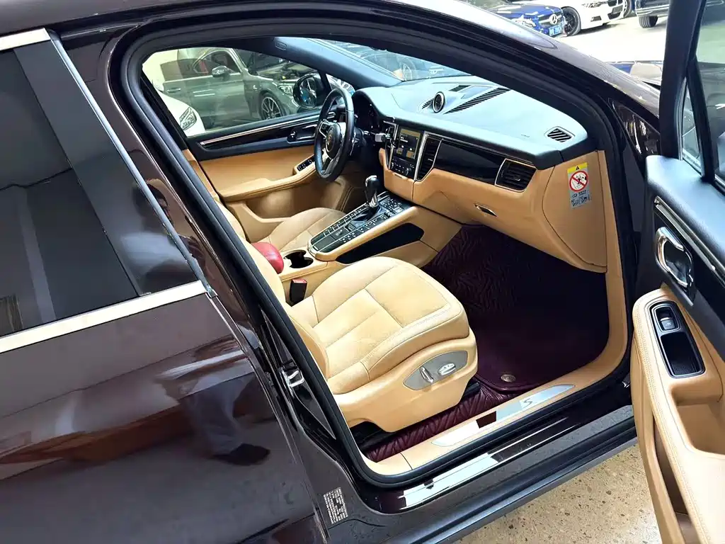Porsche Macan — миниатюра 7