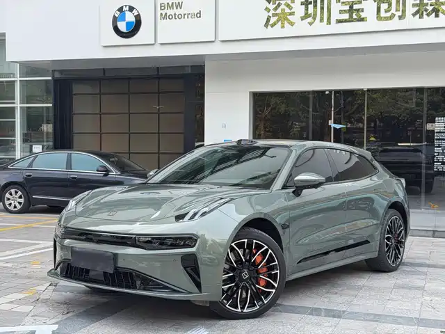 Zeekr 001