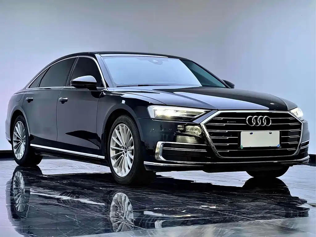 AUDI  A8
