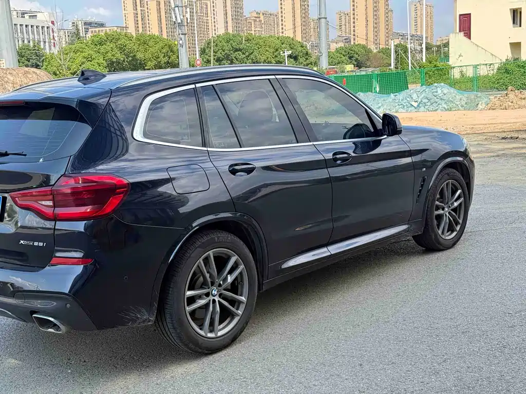 BMW X3 — миниатюра 8