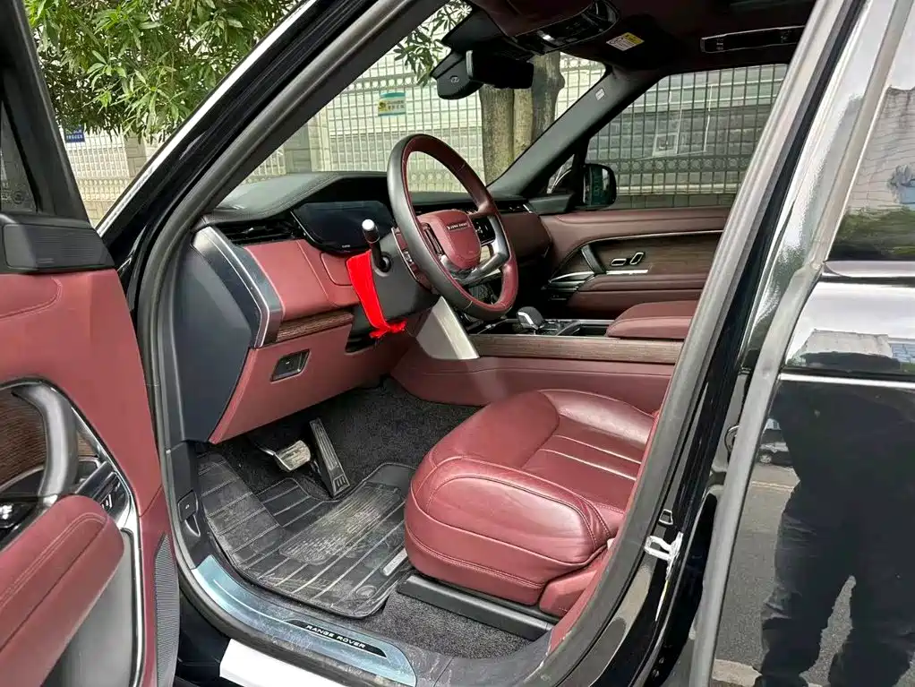 Land Rover Range Rover — миниатюра 6