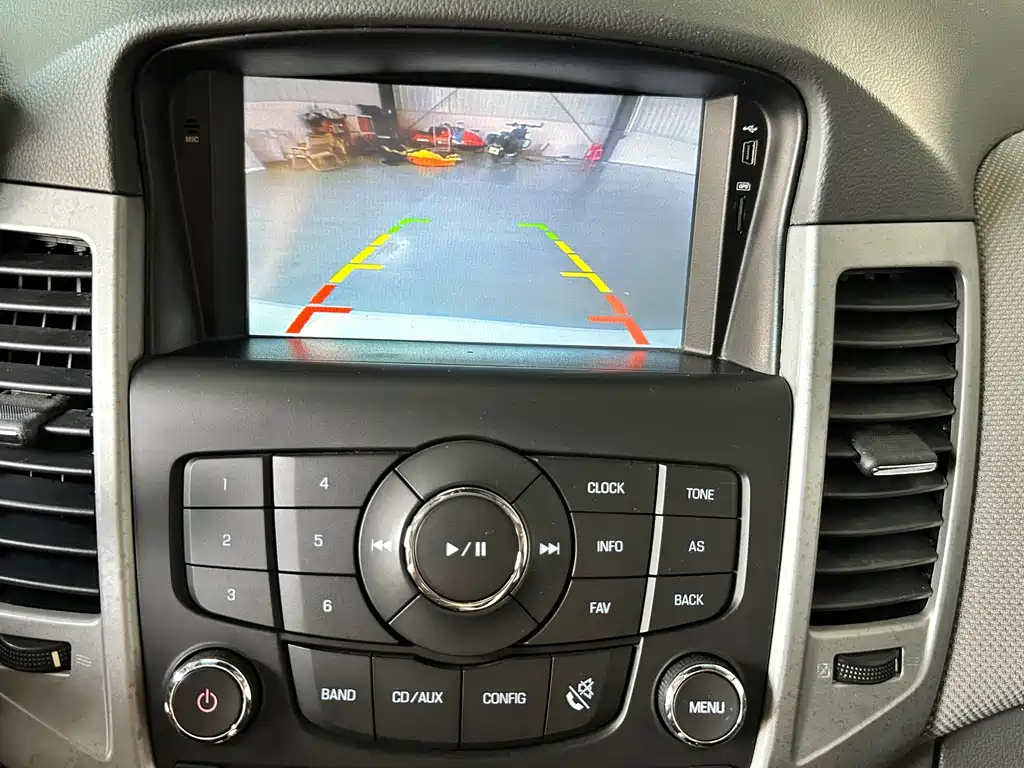 Chevrolet Cruze — миниатюра 15