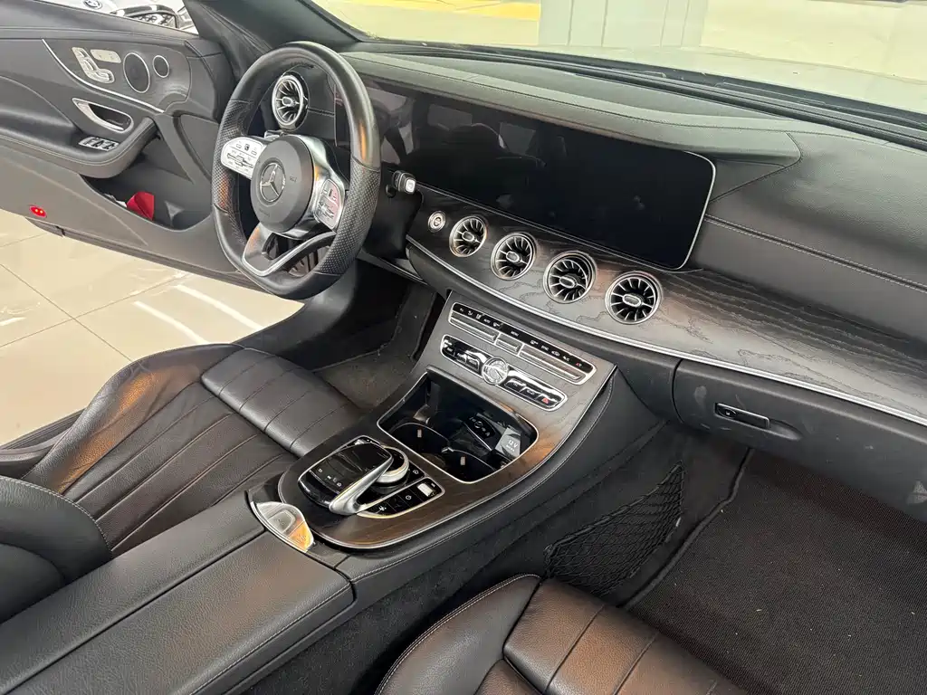 Mercedes-Benz E-Class (Import) — миниатюра 10