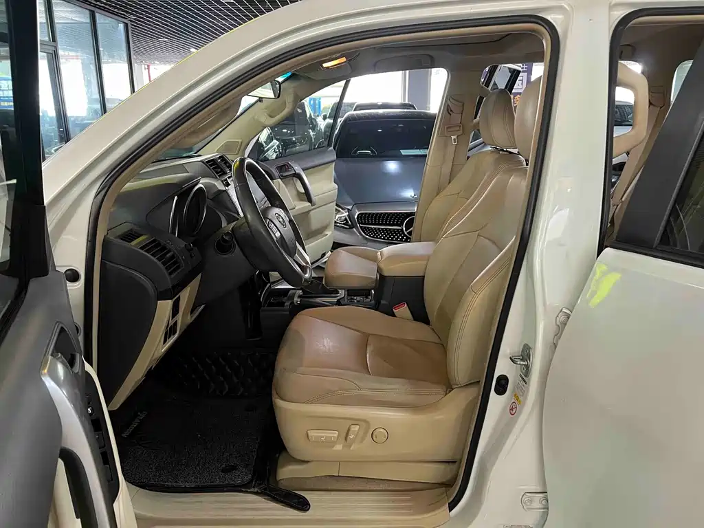 Toyota Prado (Import) — миниатюра 5