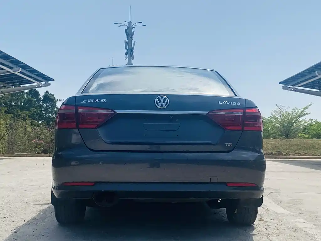 Volkswagen Lavida 2013 1.4TSI DSG Comfort