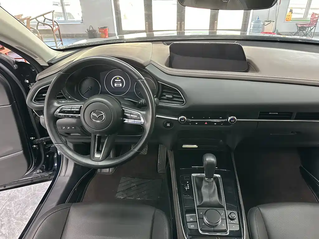 Mazda CX-30 — миниатюра 11