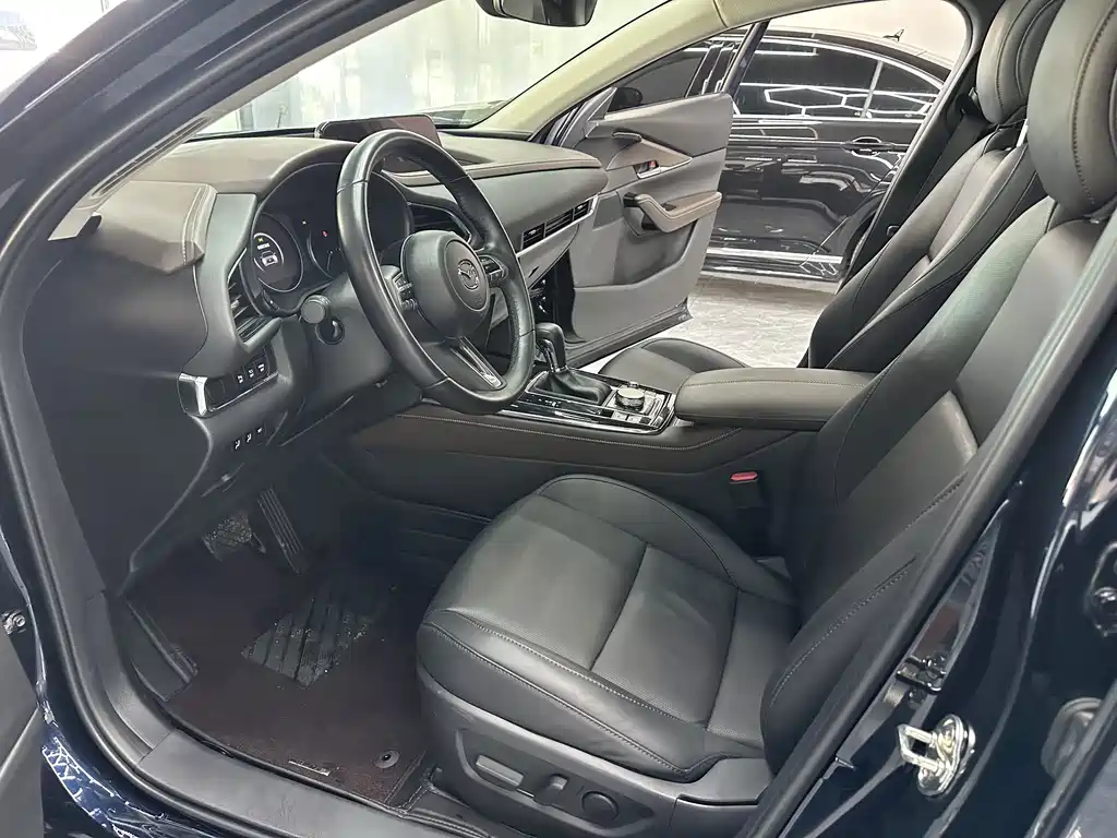 Mazda CX-30 — миниатюра 8