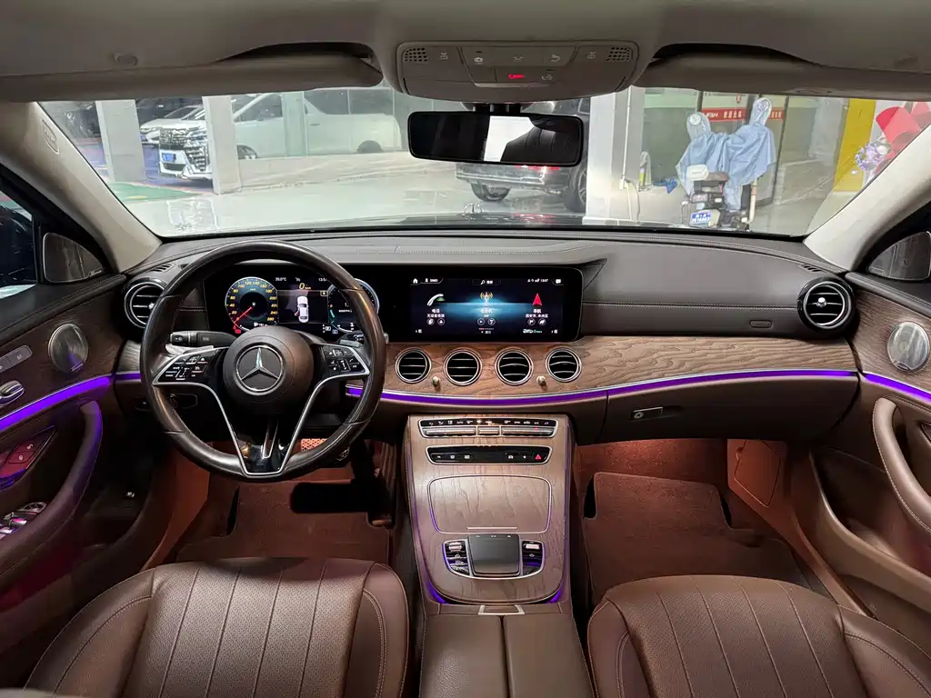 Mercedes-Benz E-Class — миниатюра 5
